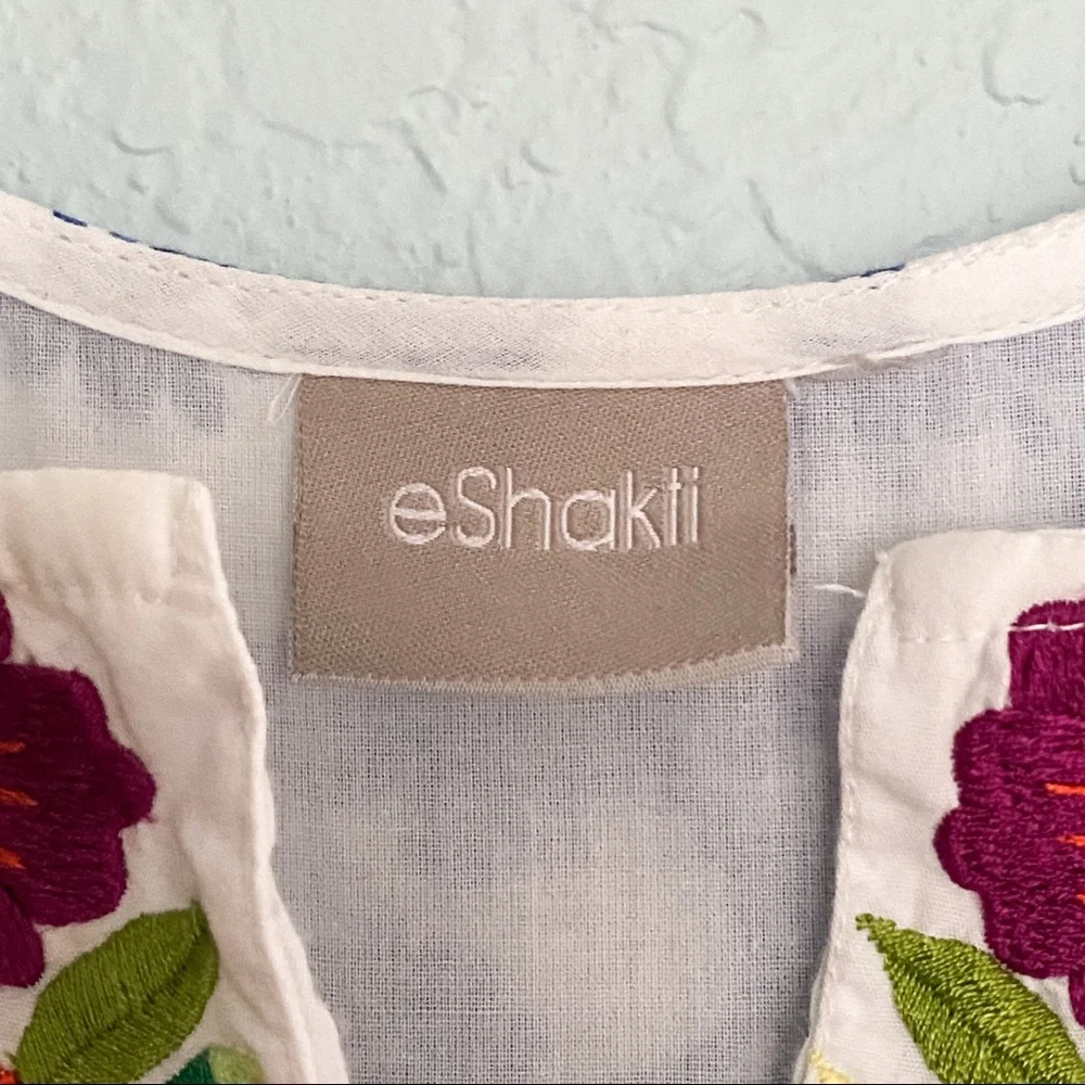 Eshakti•Boho Maxi Dress with Floral Embroidery - Picture 3 of 12